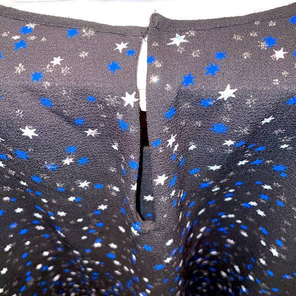 Sparkly holiday blouse - Picture 4 of 7